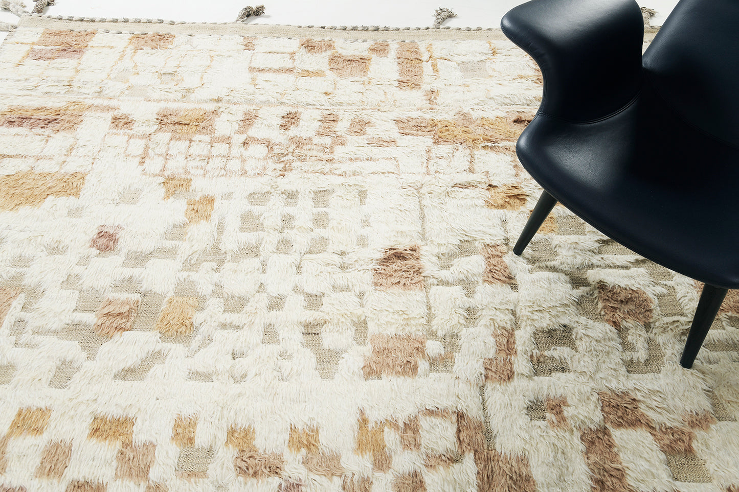 Modern Rug Image 11648 Teewa, Atlas Collection