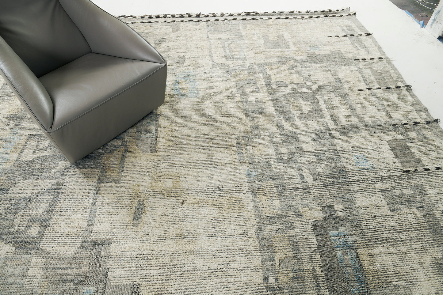 Modern Rug Image 1288 Awsim, Atlas Collection, Seasons