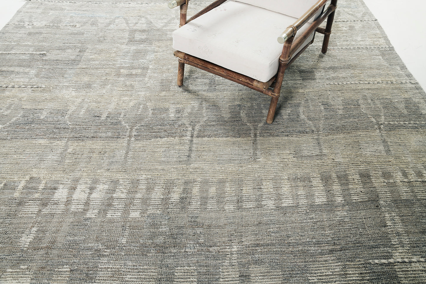 Modern Rug Image 6368 Lunja, Atlas Collection, Seasons