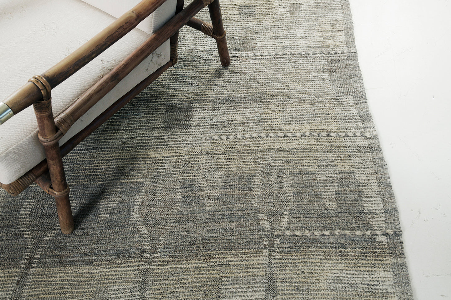 Modern Rug Image 6369 Lunja, Atlas Collection, Seasons