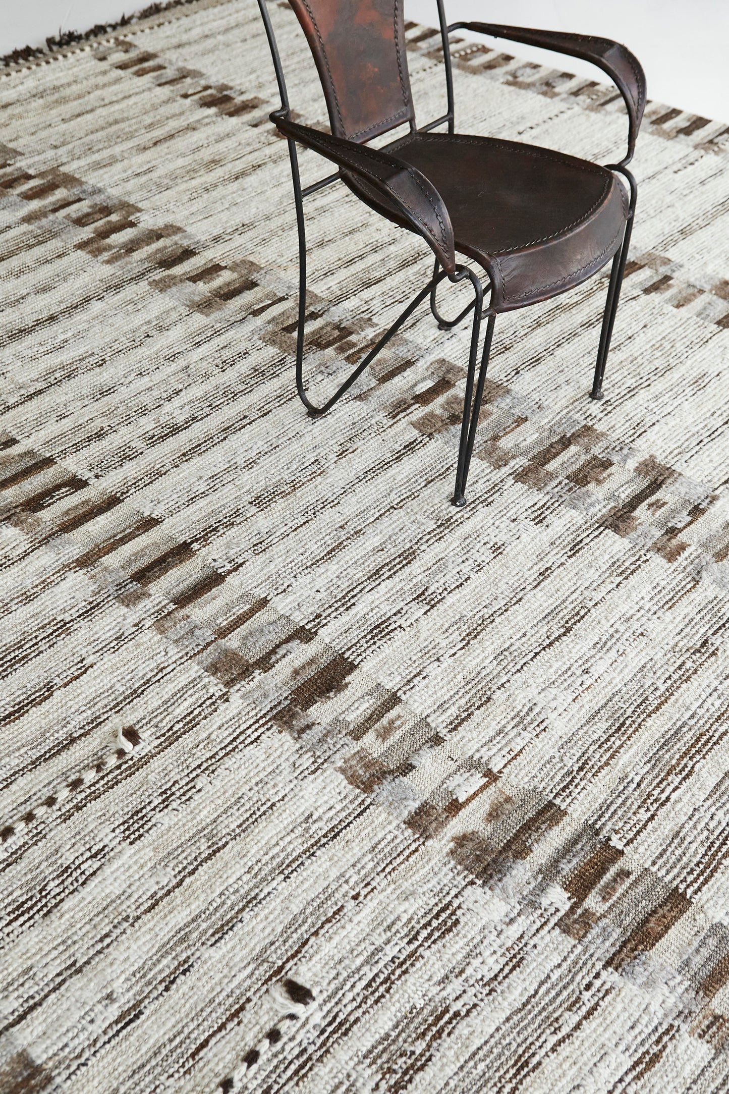 Modern Rug Image 11074 Tafsut, Atlas Collection, Seasons