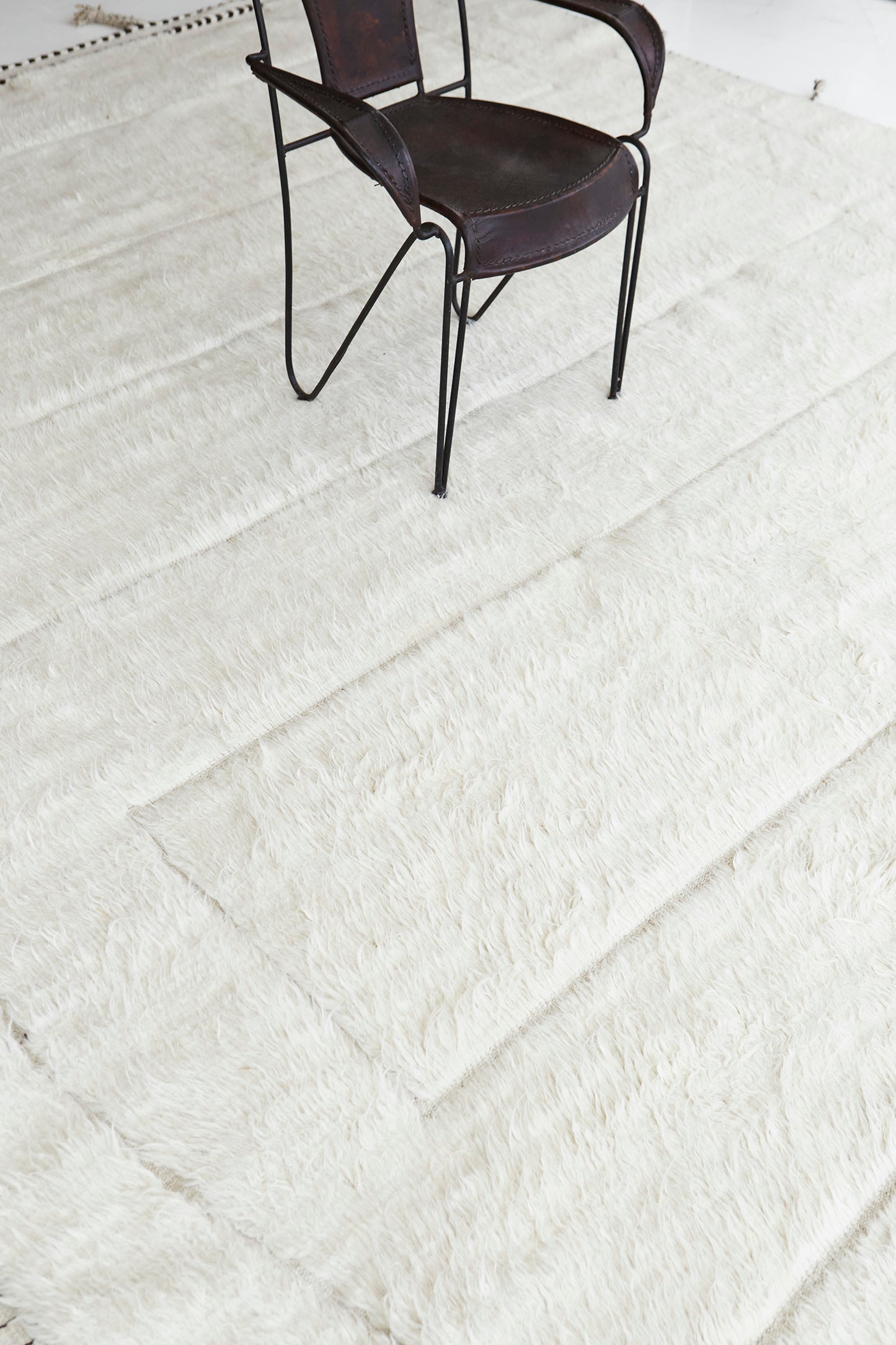 Modern Rug Image 2500 Cierzo, Haute Bohemian