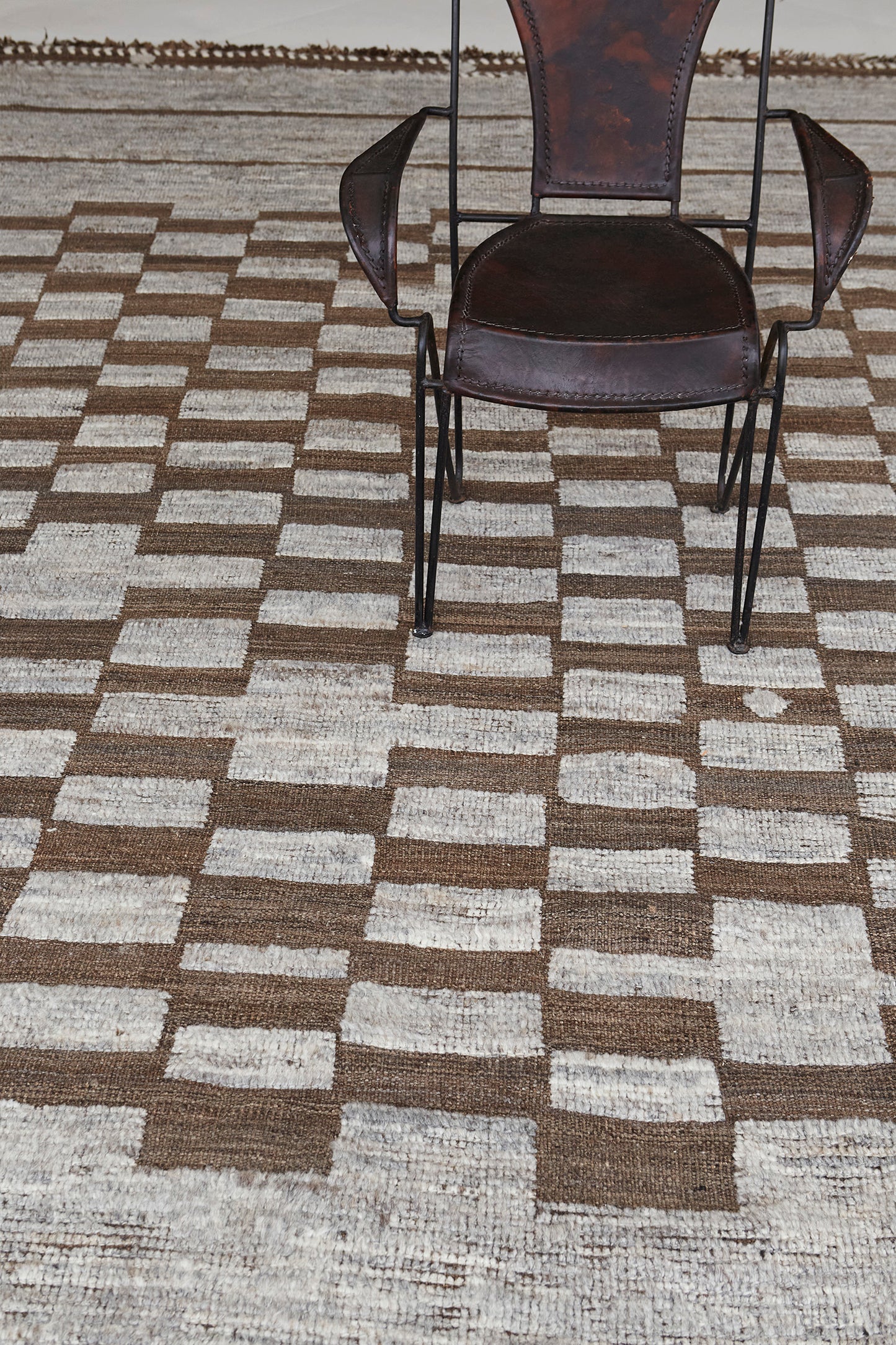 Modern Rug Image 10248 Sirocco, Haute Bohemian, Seasons