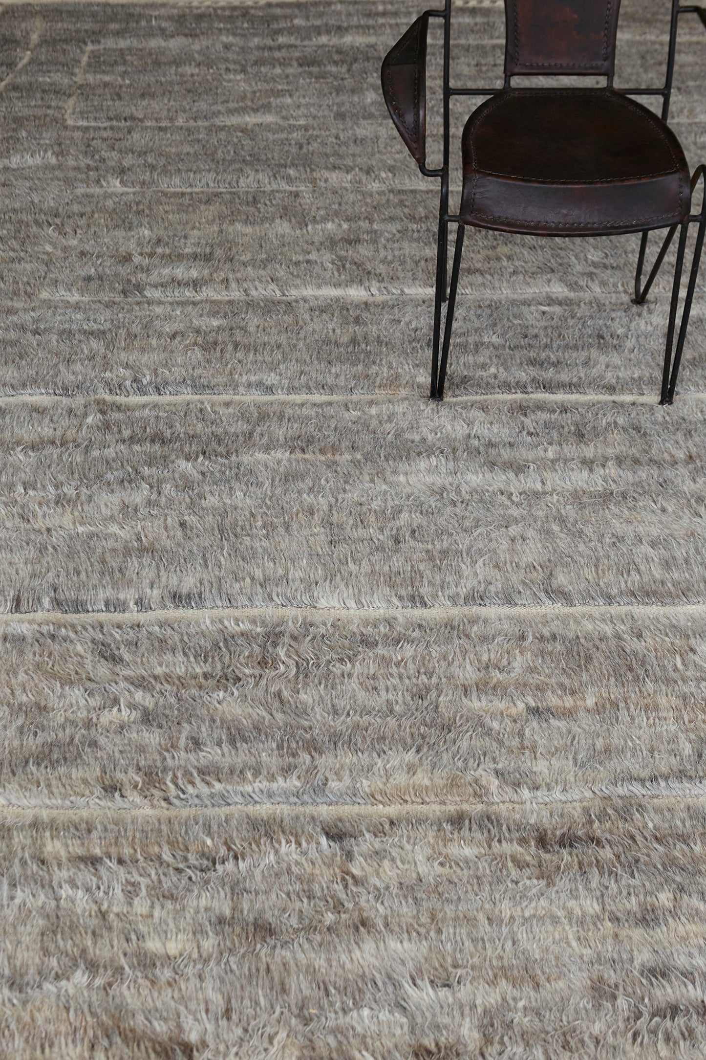 Modern Rug Image 2497 Cierzo, Haute Bohemian