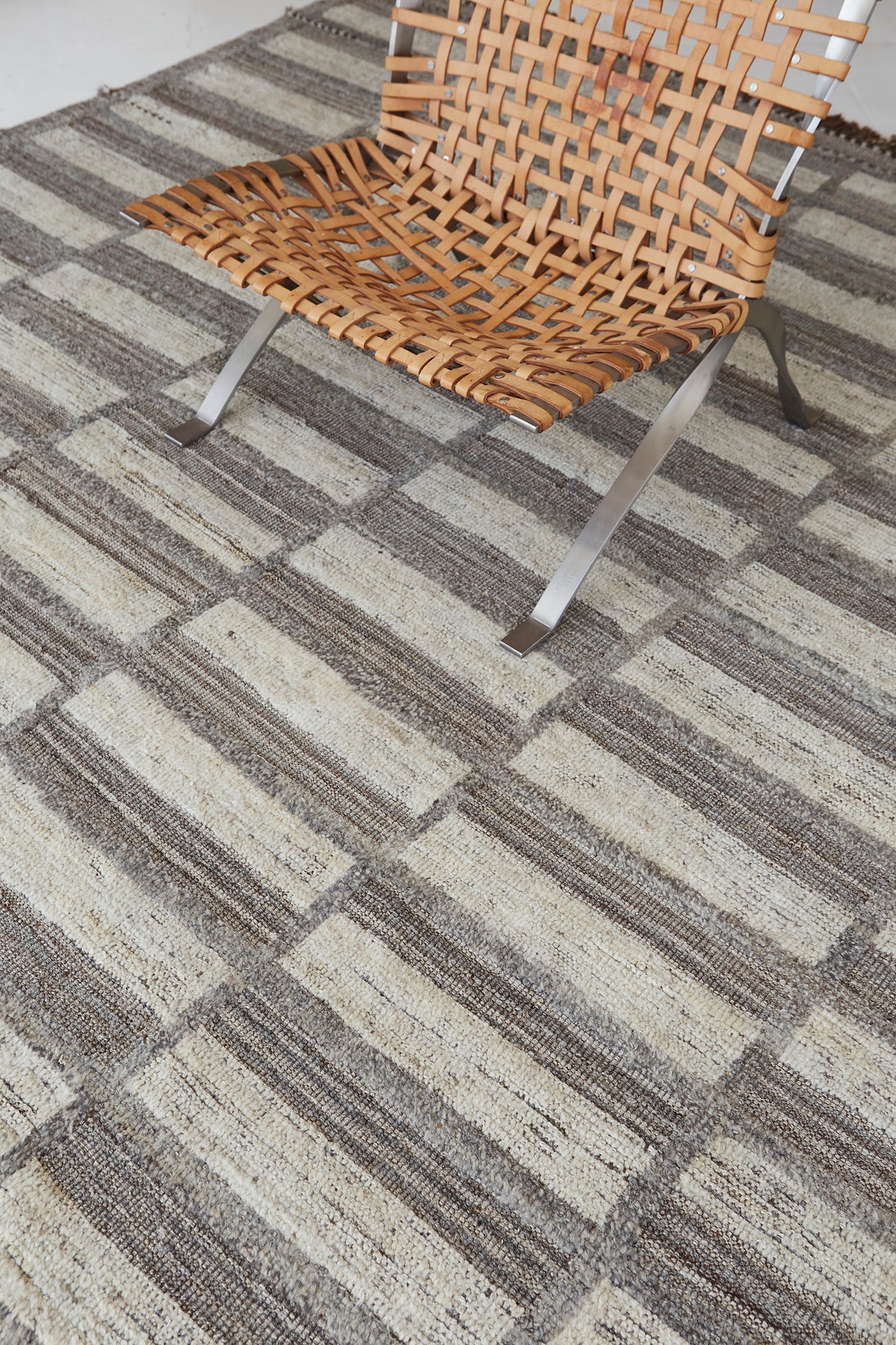 Modern Rug Image 9066 Oudu, Kust Collection, Seasons
