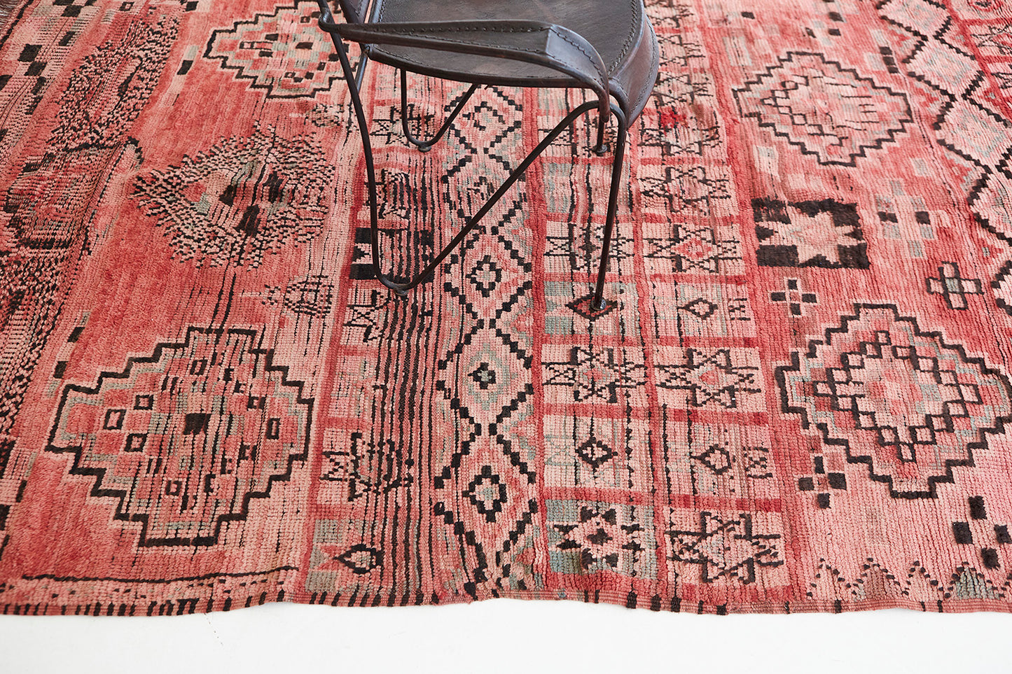 Modern Rug Image 12388 Vintage Moroccan Azilal Tribe Berber Rug