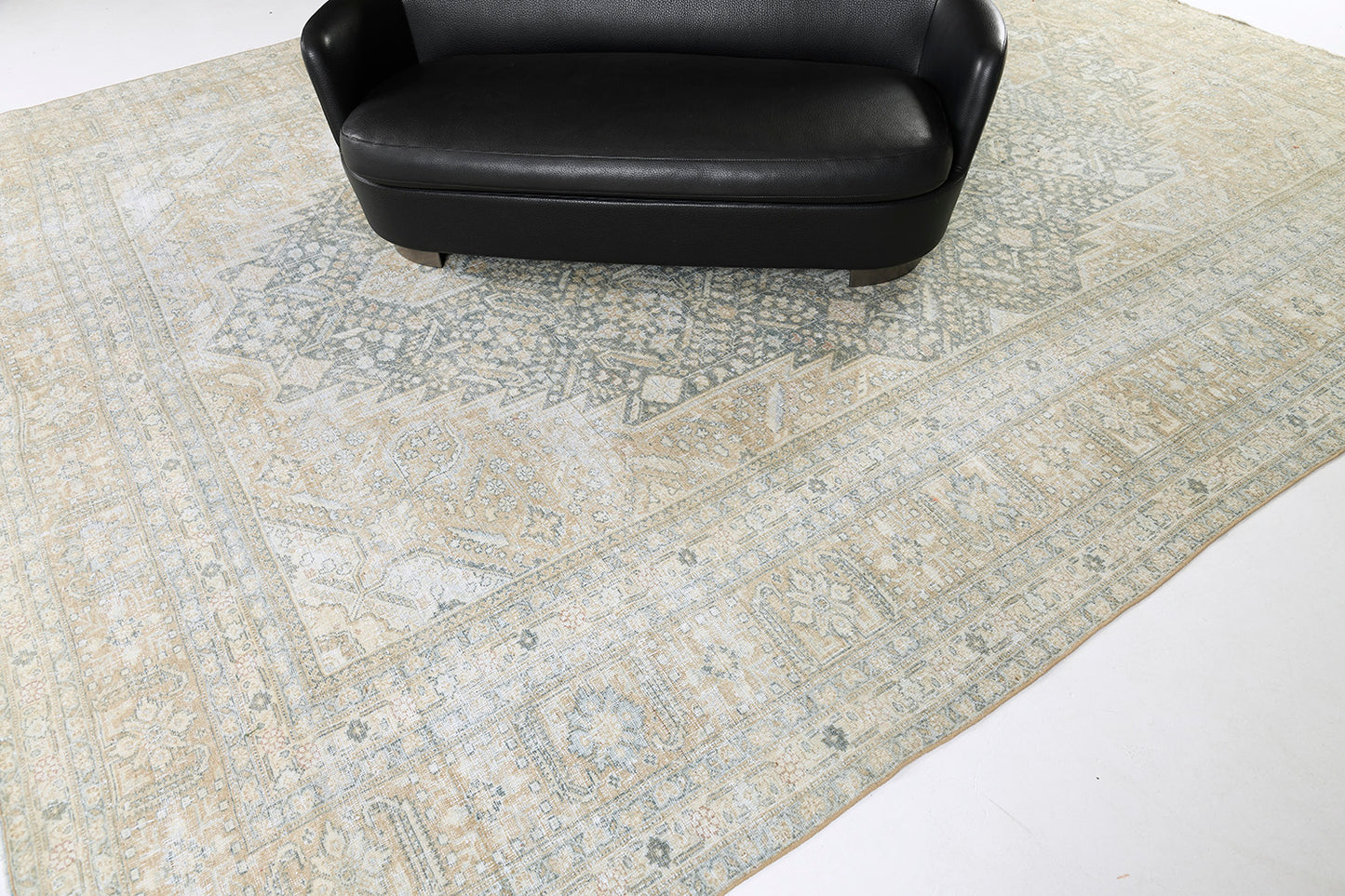 Persian Rug 2240 Antique Persian Tabriz 30181