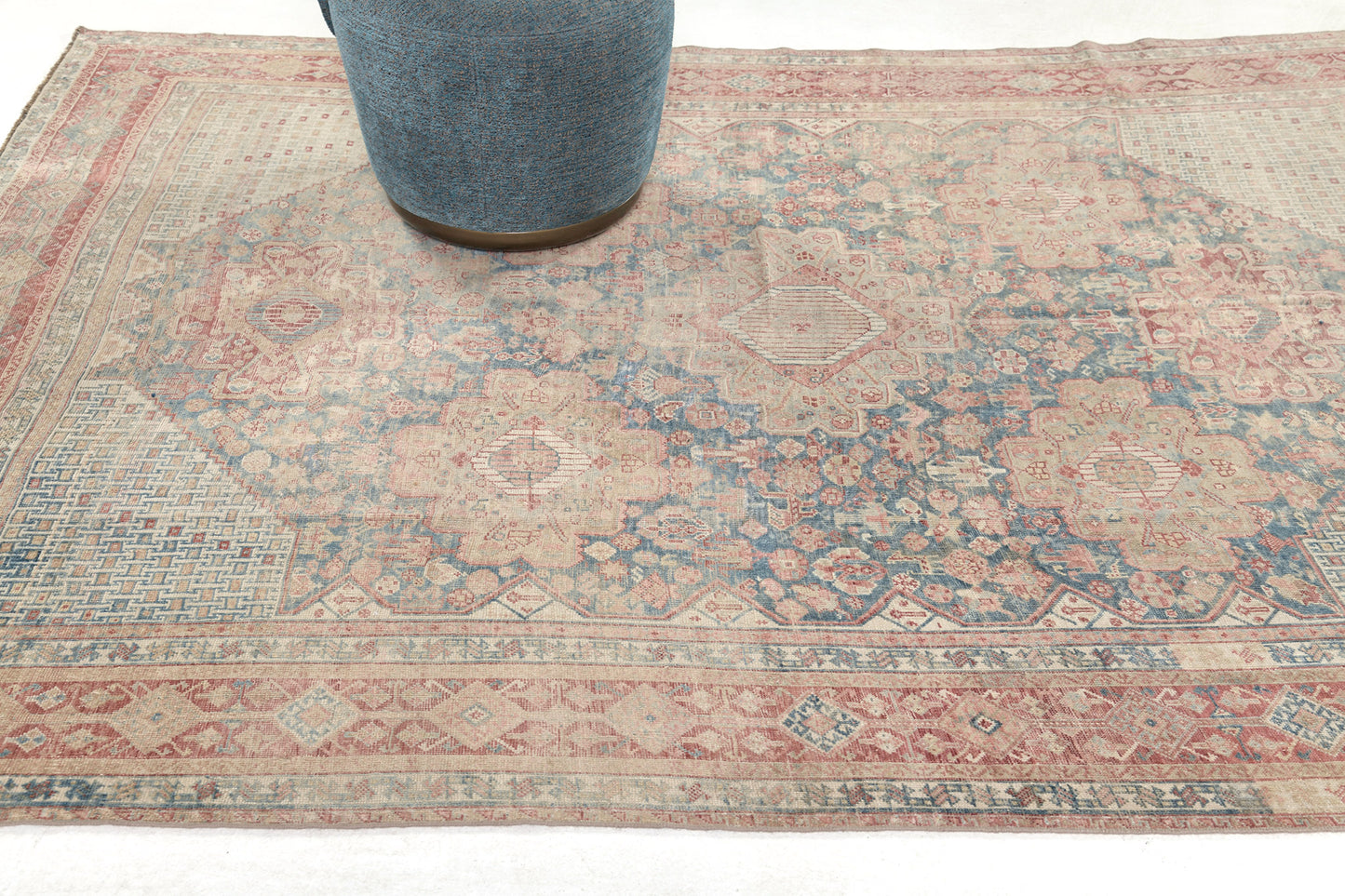 Persian Rug 1976 Antique Persian Shiraz 30185