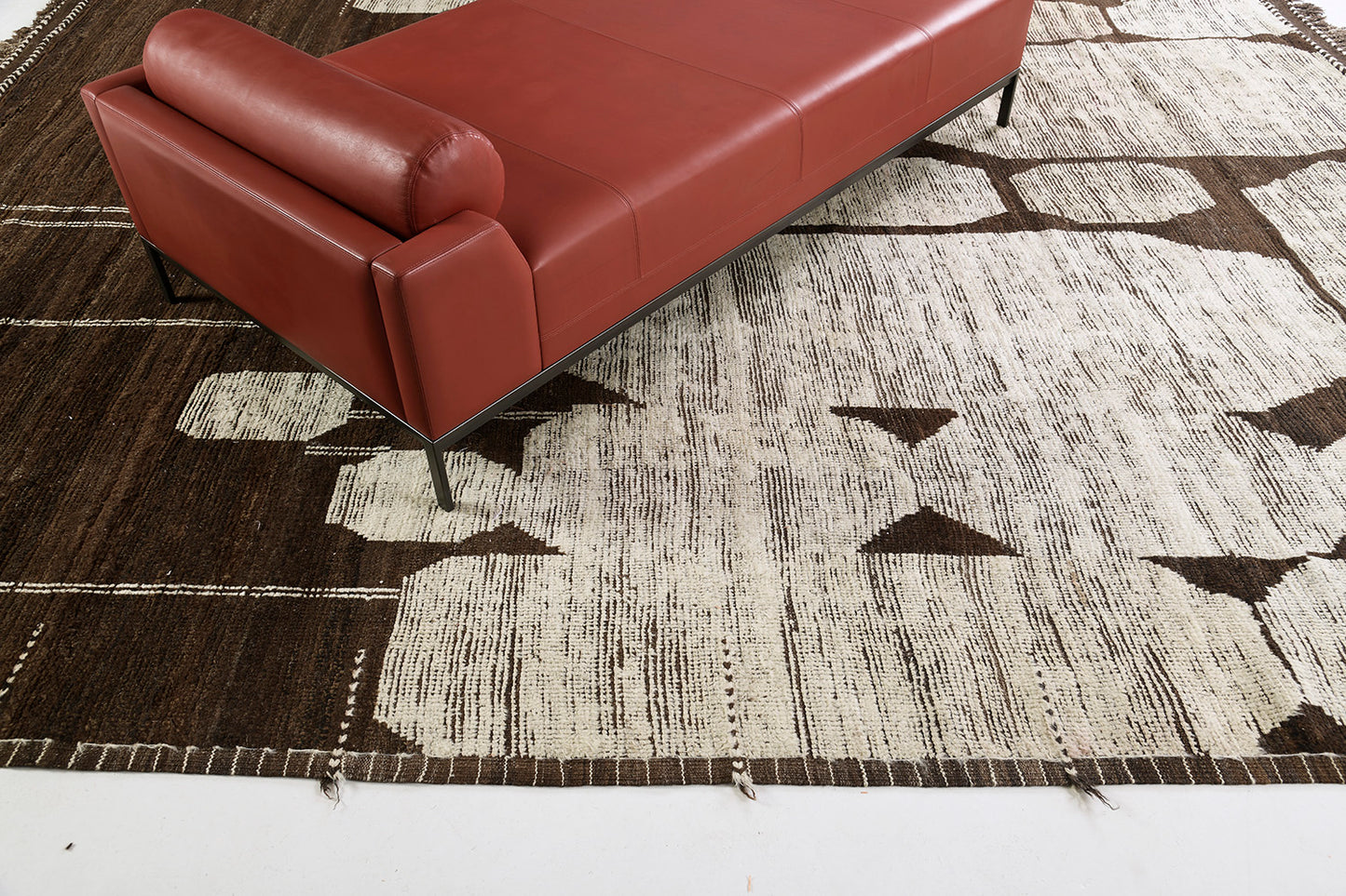Modern Rug Image 553 Amapola, Atlas Collection, Seasons