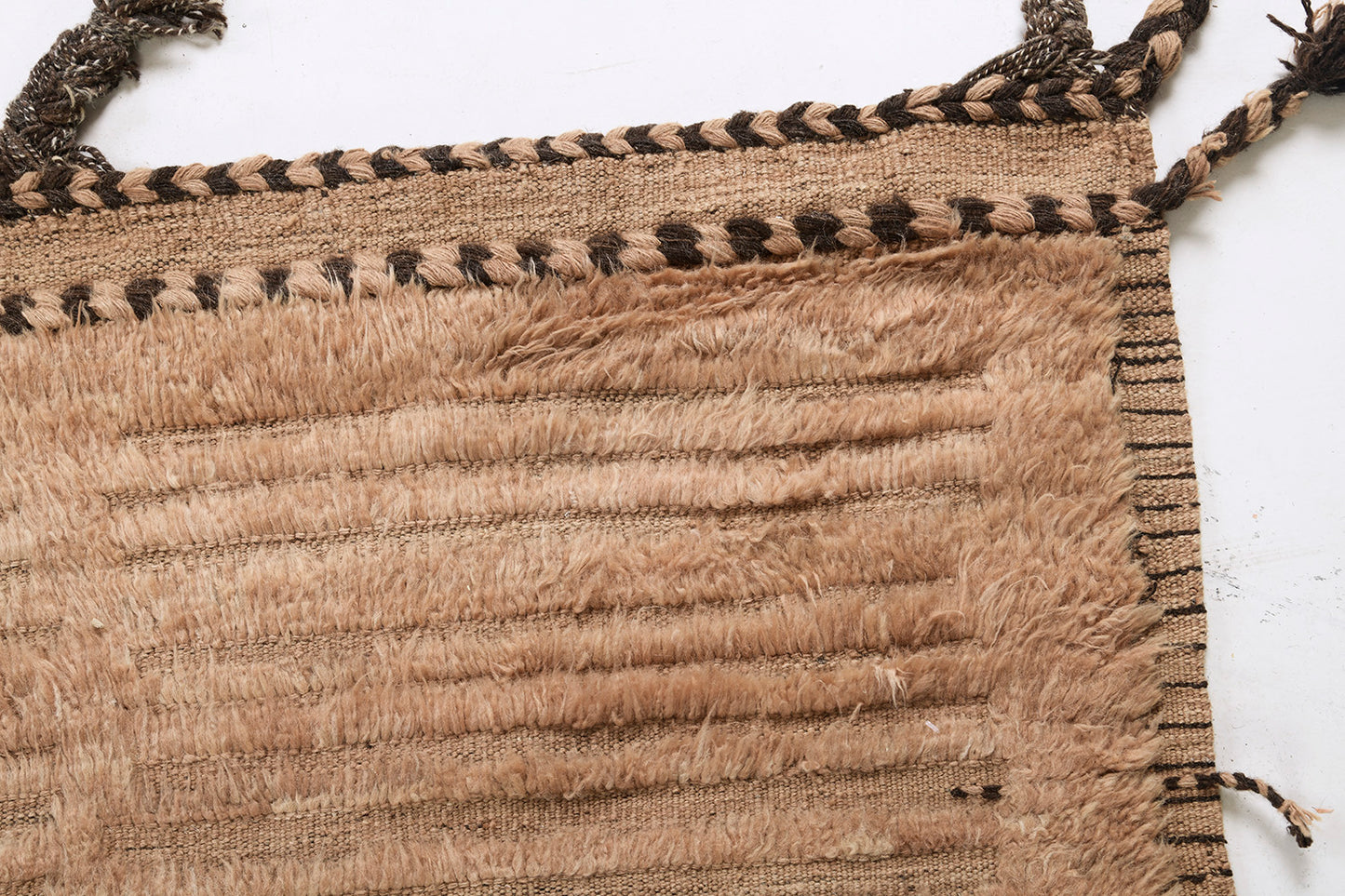 Modern Rug Image 1856 Beshabar, Haute Bohemian