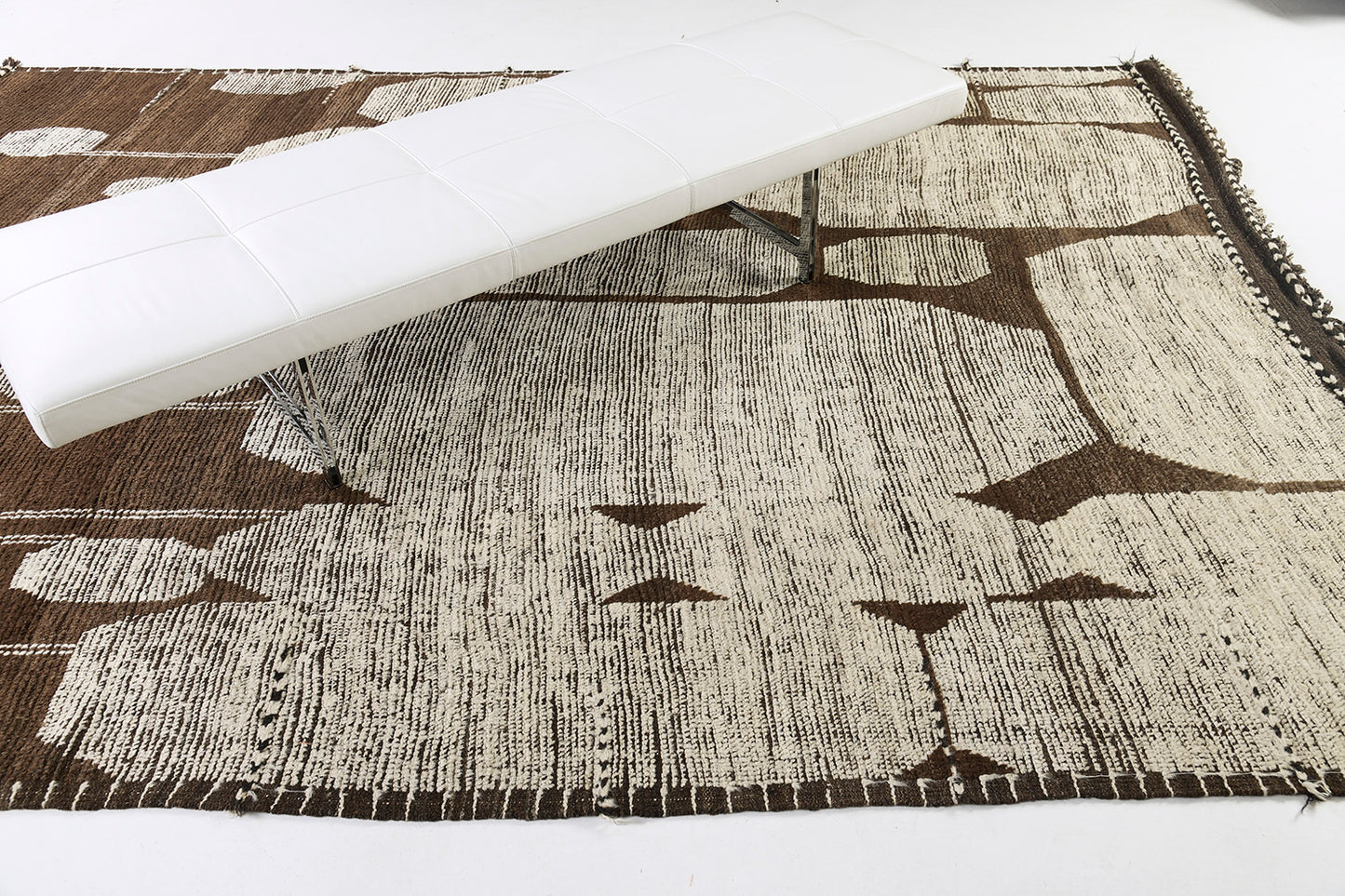 Modern Rug Image 557 Amapola, Atlas Collection, Seasons
