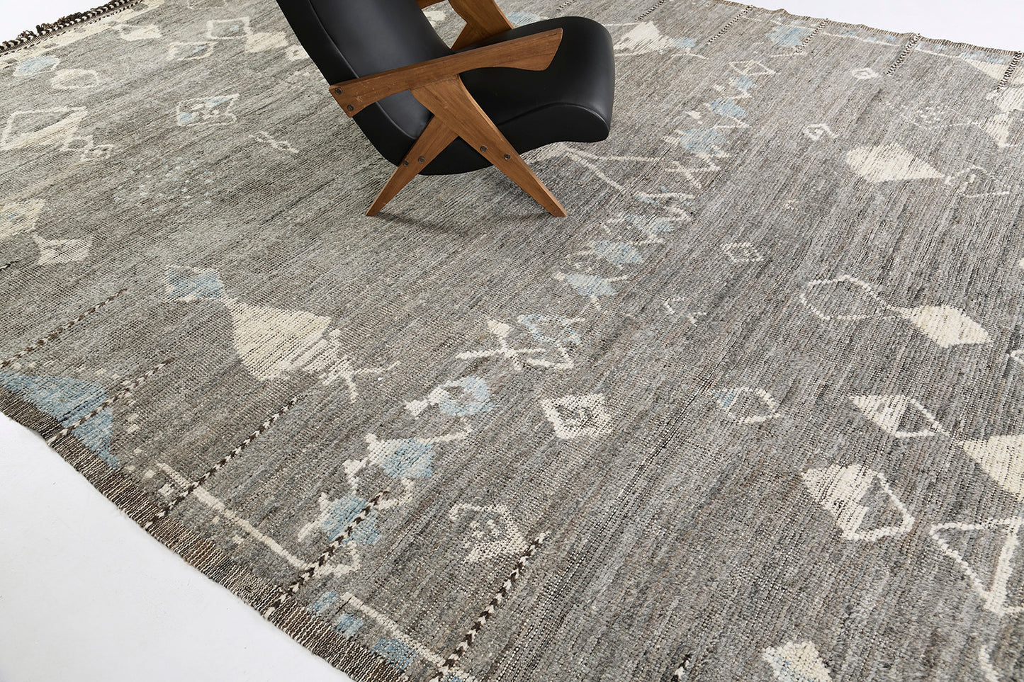 Modern Rug Image 11115 Tajeddigt, Atlas Collection, Seasons