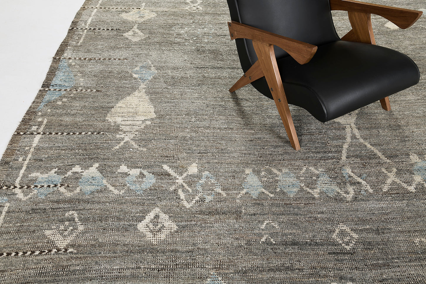 Modern Rug Image 11114 Tajeddigt, Atlas Collection, Seasons