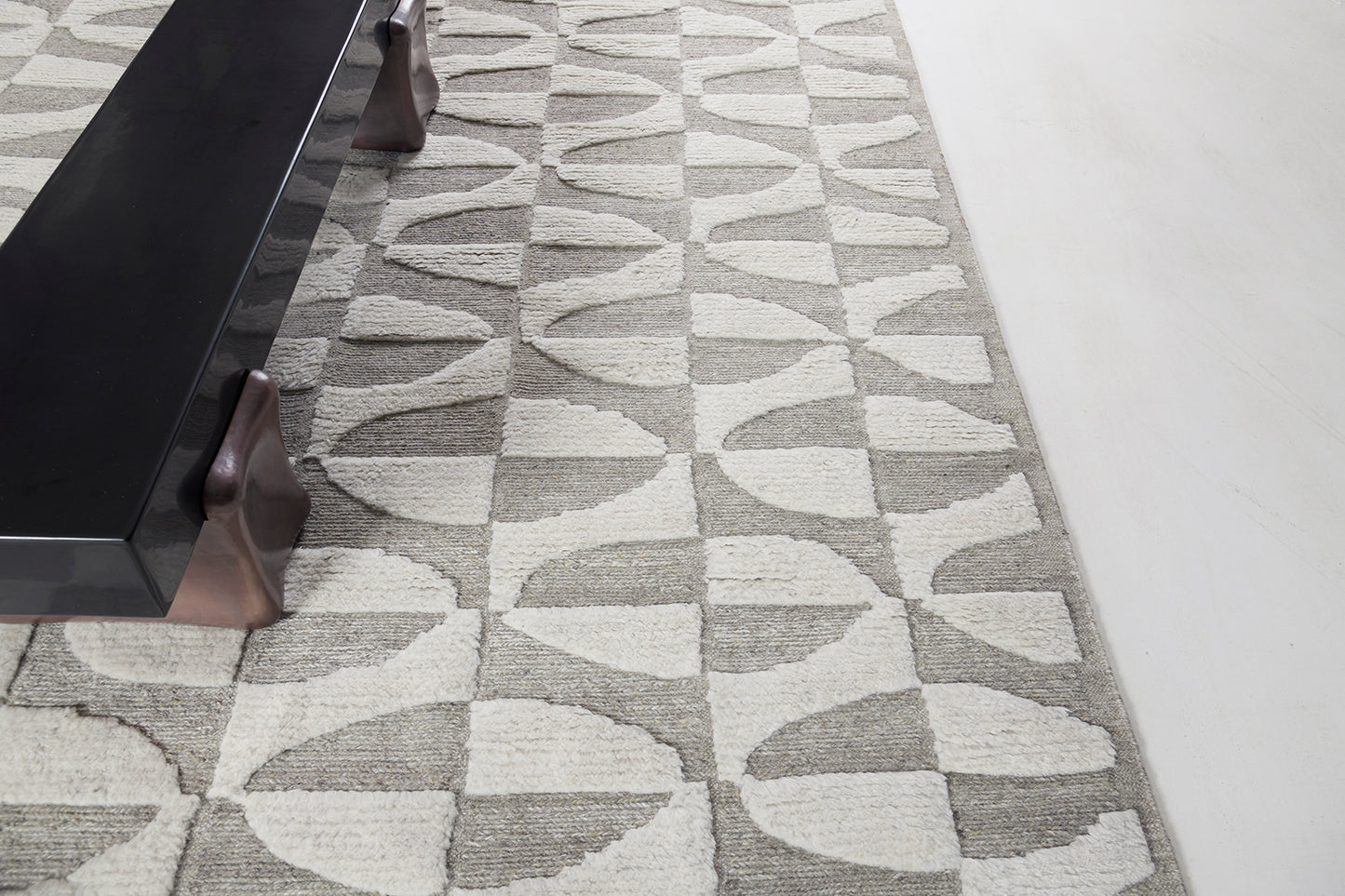 Modern Rug Image 2927 Egret, Sandpiper Collection