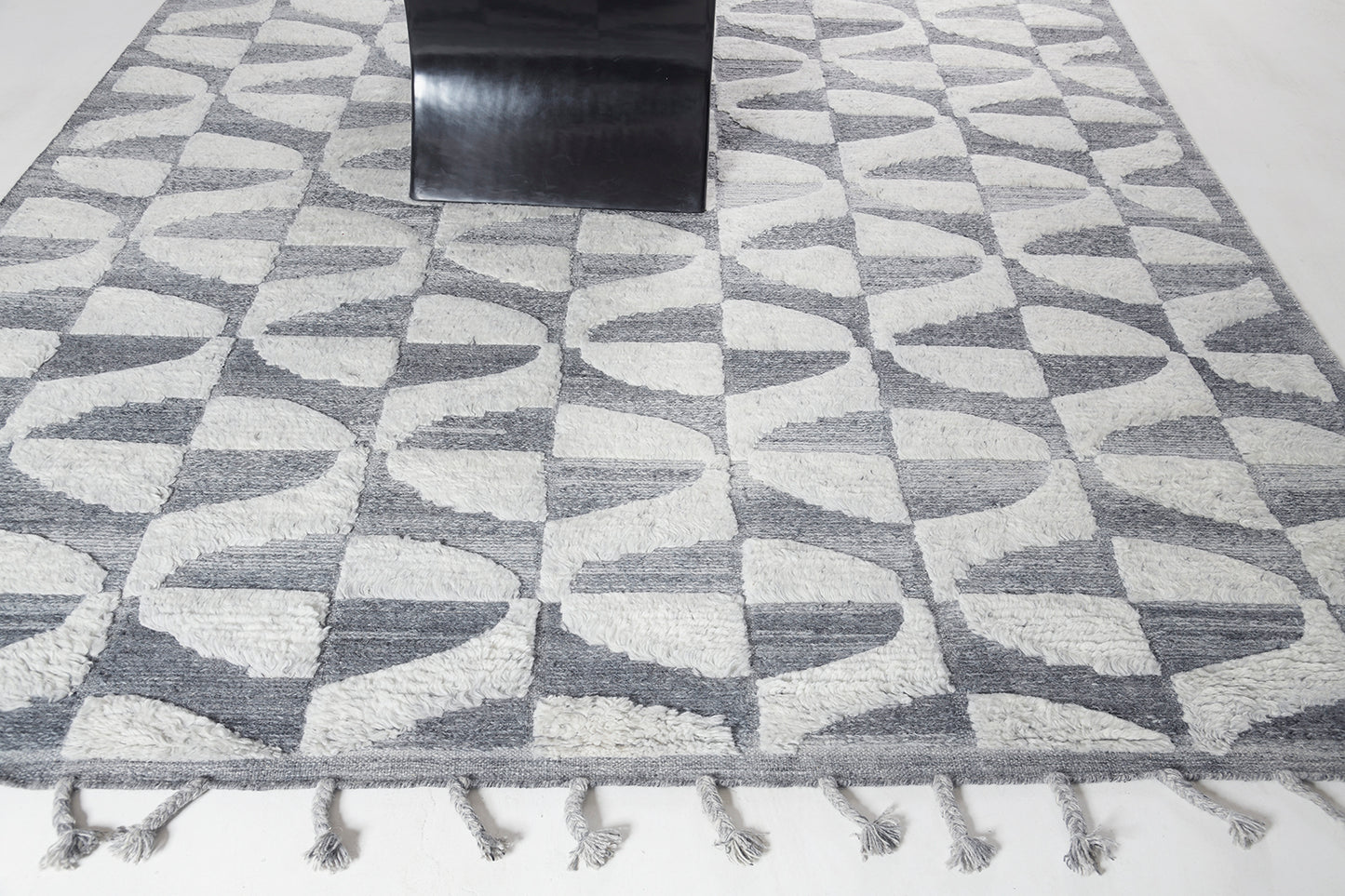 Modern Rug Image 2926 Egret, Sandpiper Collection