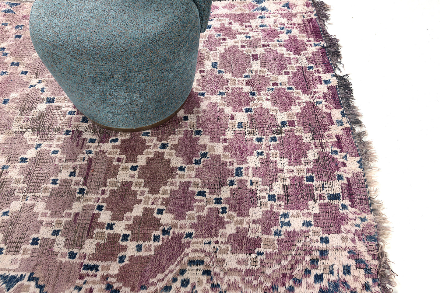 Modern Rug Image 12817 Vintage Moroccan Beni M'Guild Tribe Rug