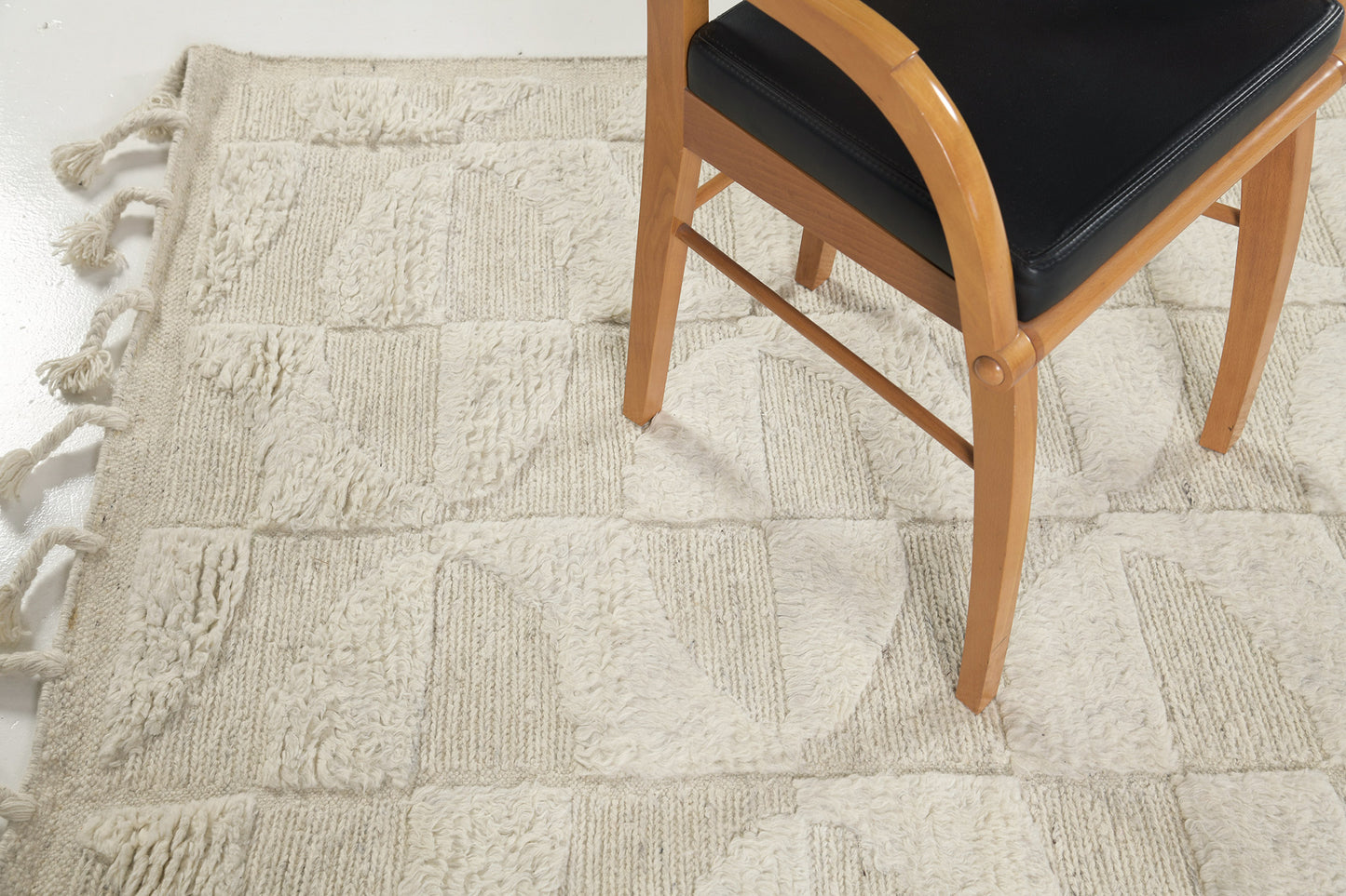 Modern Rug Image 2944 Egret, Sandpiper Collection