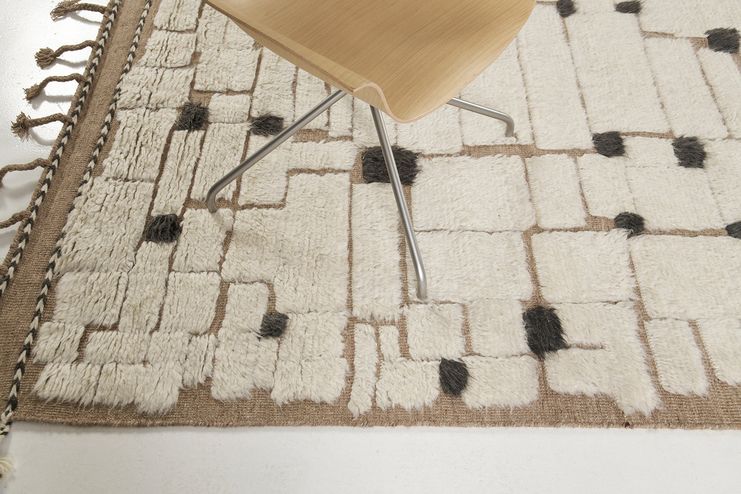 Modern Rug Image 1215 Avocet, Sandpiper Collection