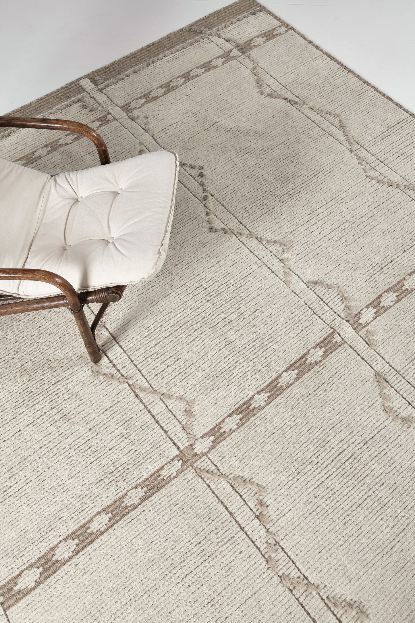 Modern Rug Image 12303 Verdot, Estancia Collection
