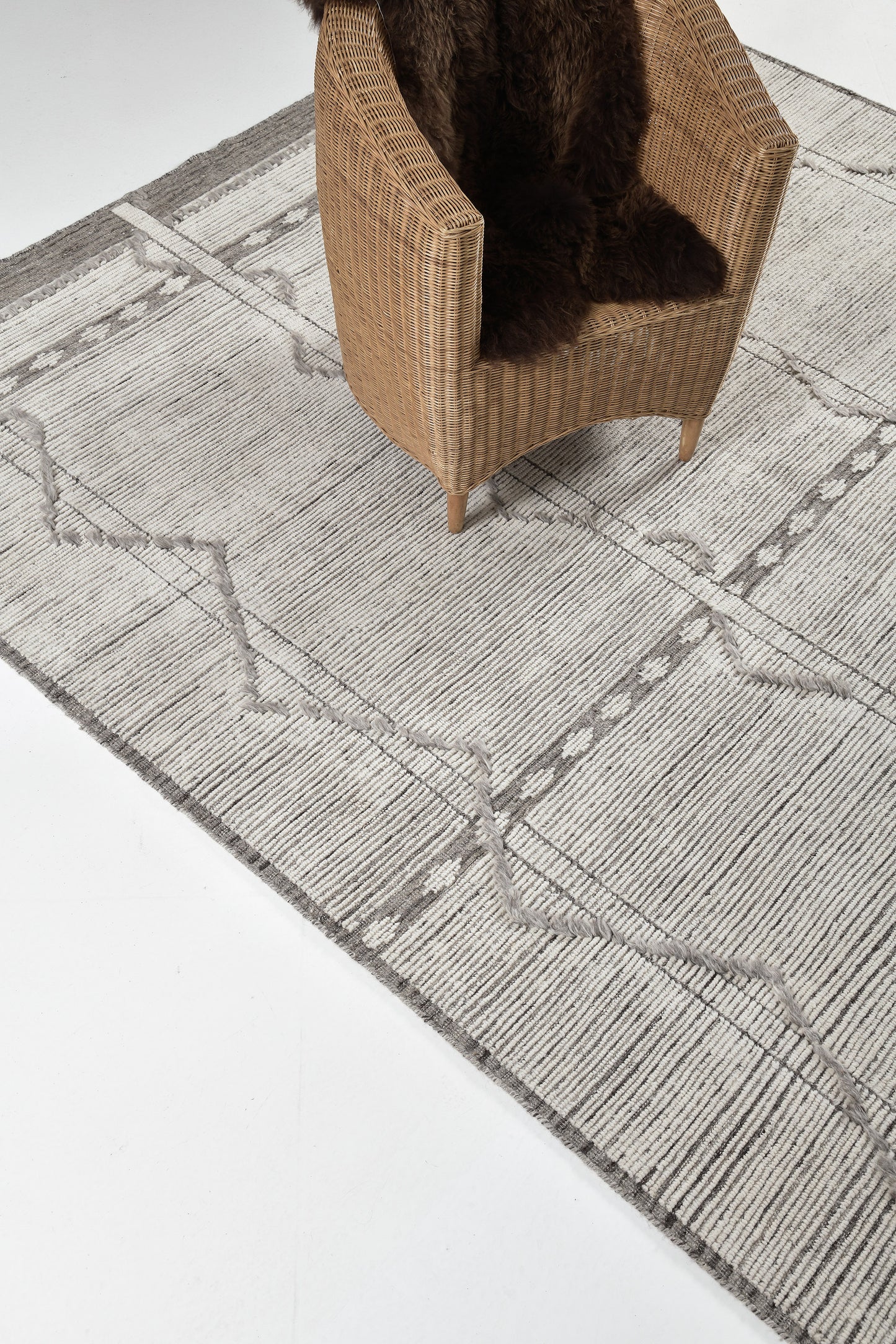 Modern Rug Image 12312 Verdot, Estancia Collection