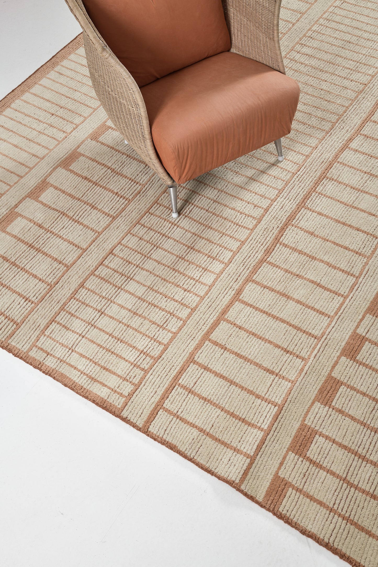 Modern Rug Image 8857 Nebbiolo, Estancia Collection
