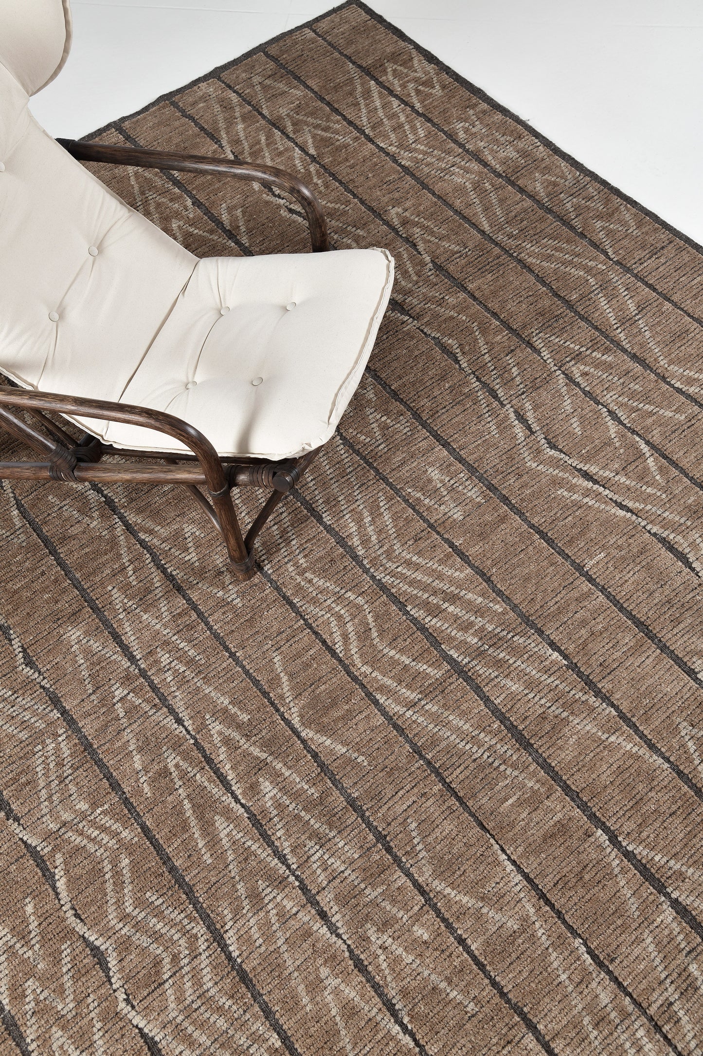 Modern Rug Image 8377 Mourvedre, Estancia Collection