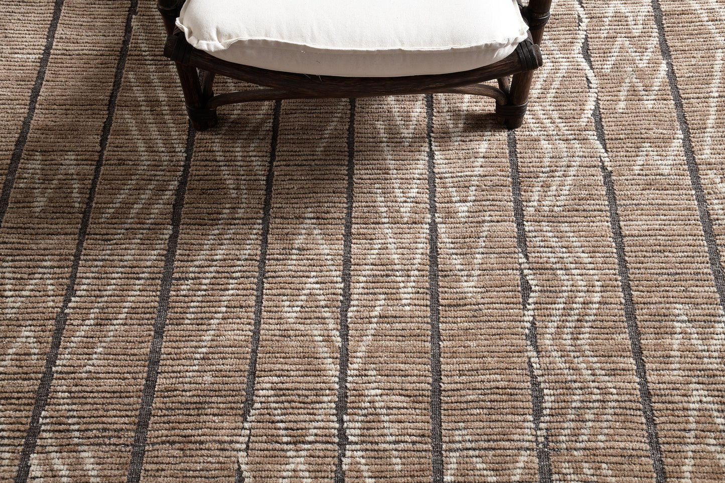 Modern Rug Image 8375 Mourvedre, Estancia Collection