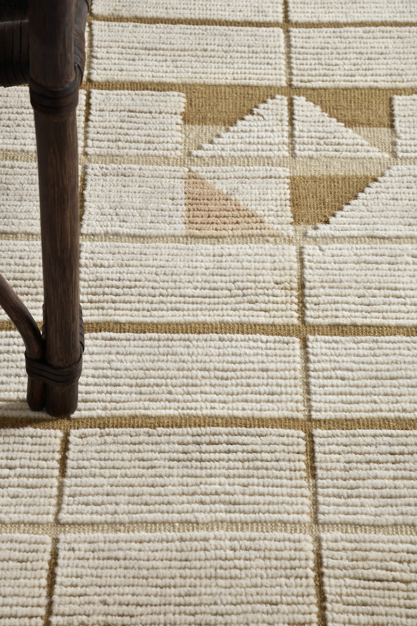 Modern Rug Image 2094 Bouchet, Estancia Collection