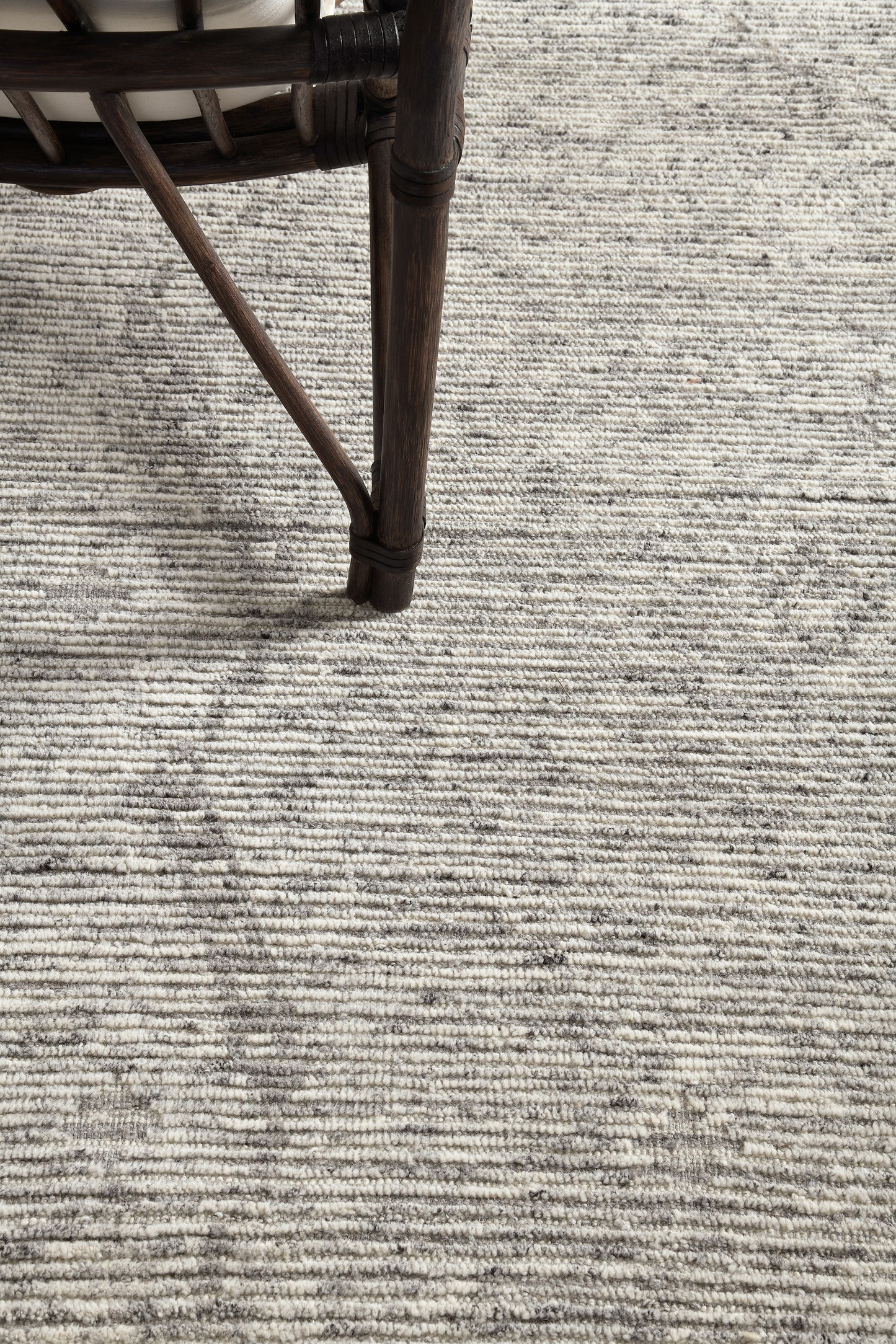 Modern Rug Image 503 Albarino, Estancia Collection