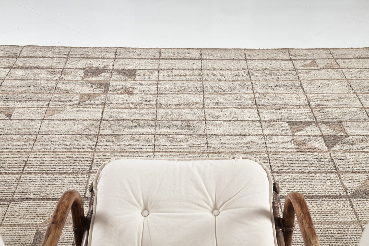 Modern Rug Image 2096 Bouchet, Estancia Collection