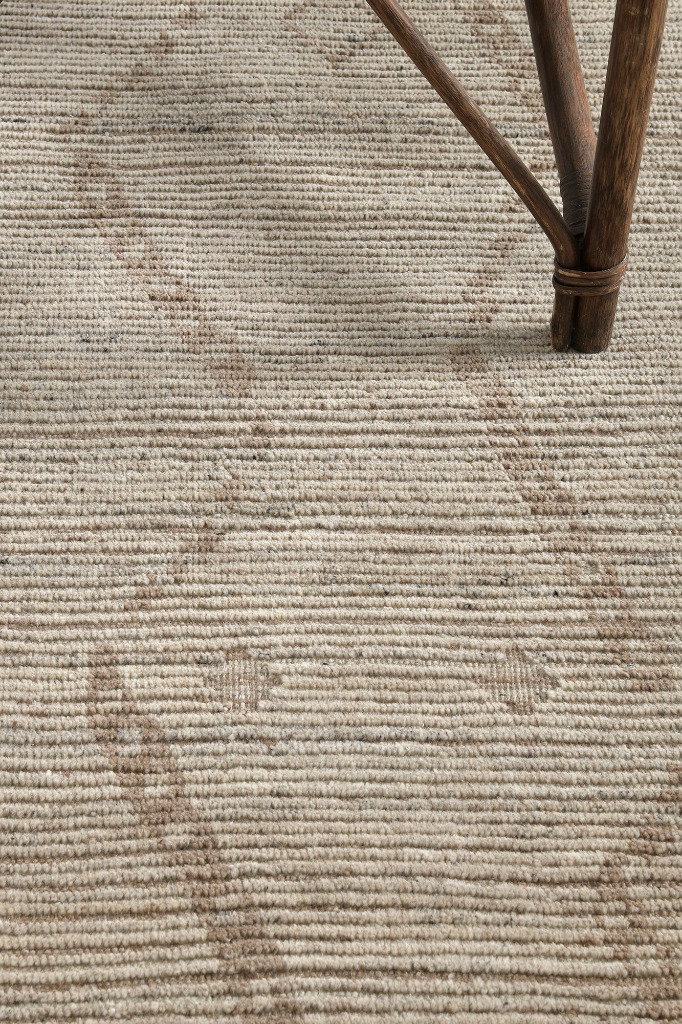 Modern Rug Image 507 Albarino, Estancia Collection