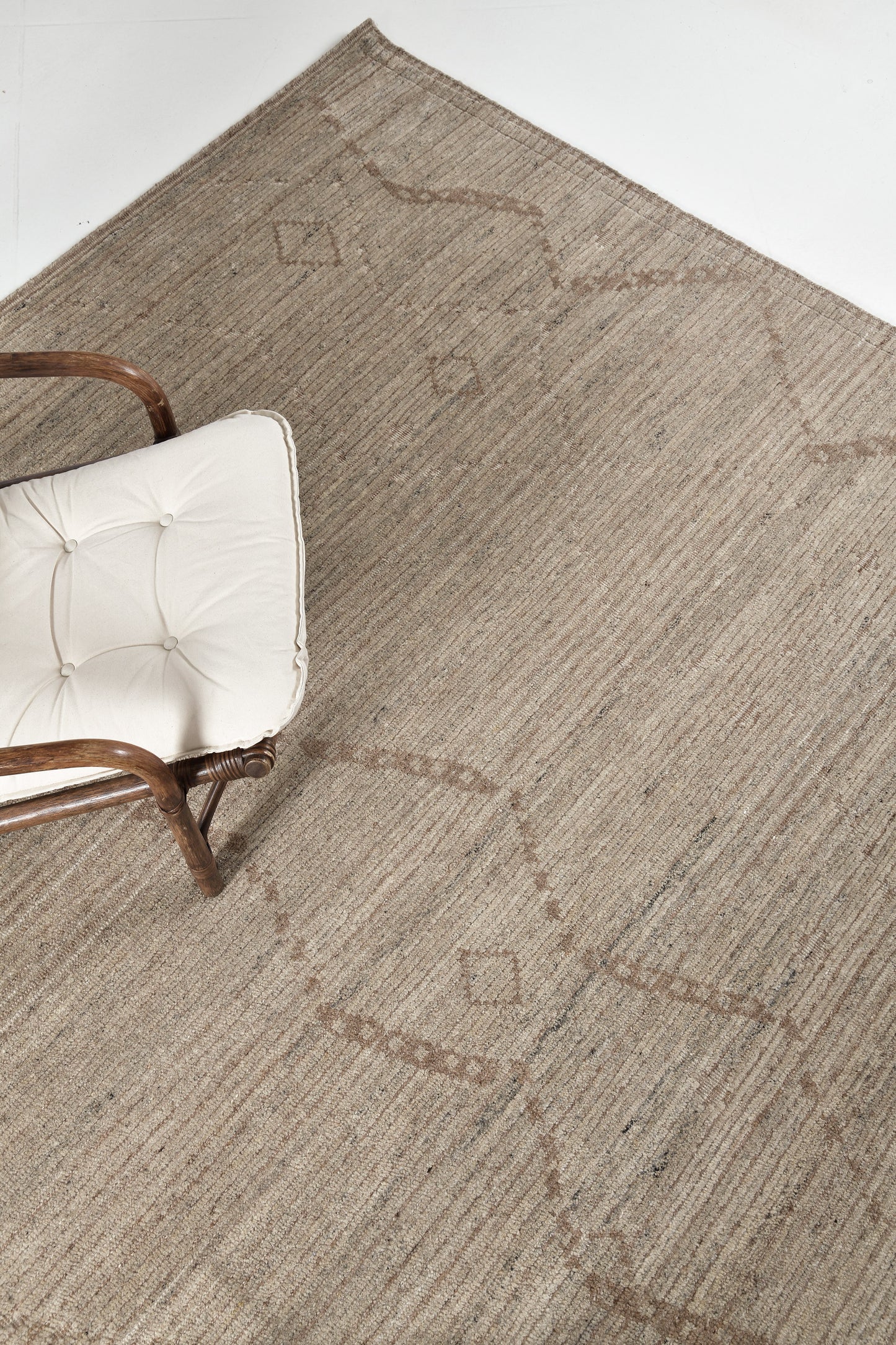 Modern Rug Image 508 Albarino, Estancia Collection