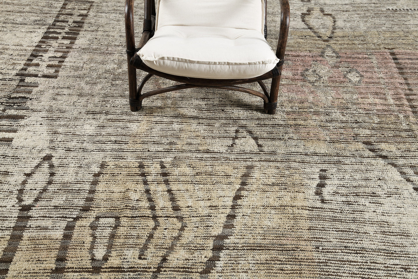 Modern Rug Image 9635 Rikasa, Atlas Collection, Seasons