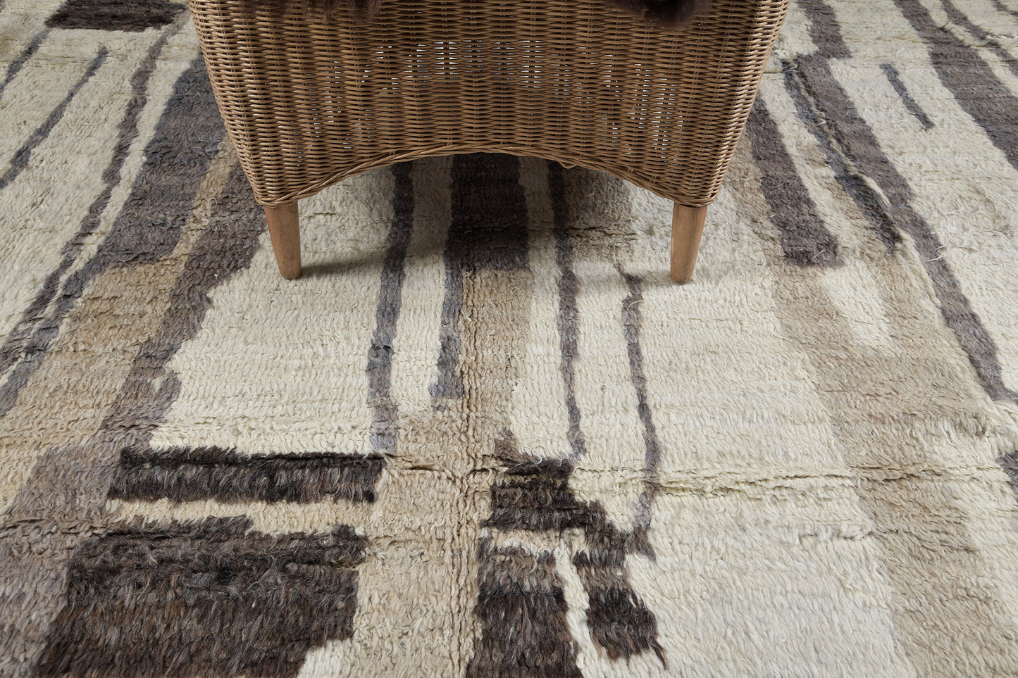 Modern Rug Image 11307 Talassemtane, Atlas Collection