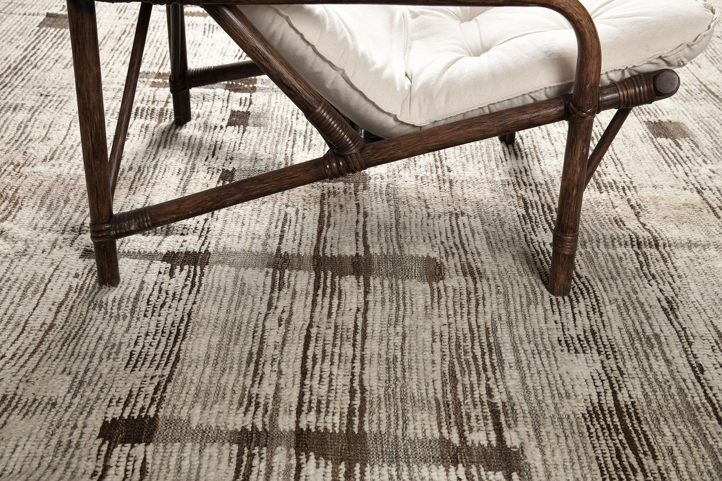 Modern Rug Image 8550 Nakhla, Atlas Collection, Seasons