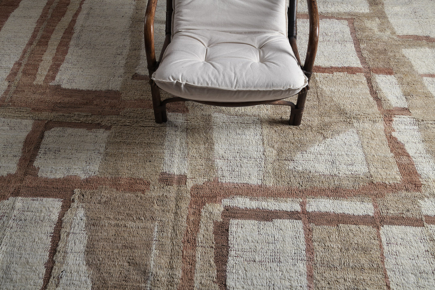 Modern Rug Image 1313 Aziza, Atlas Collection