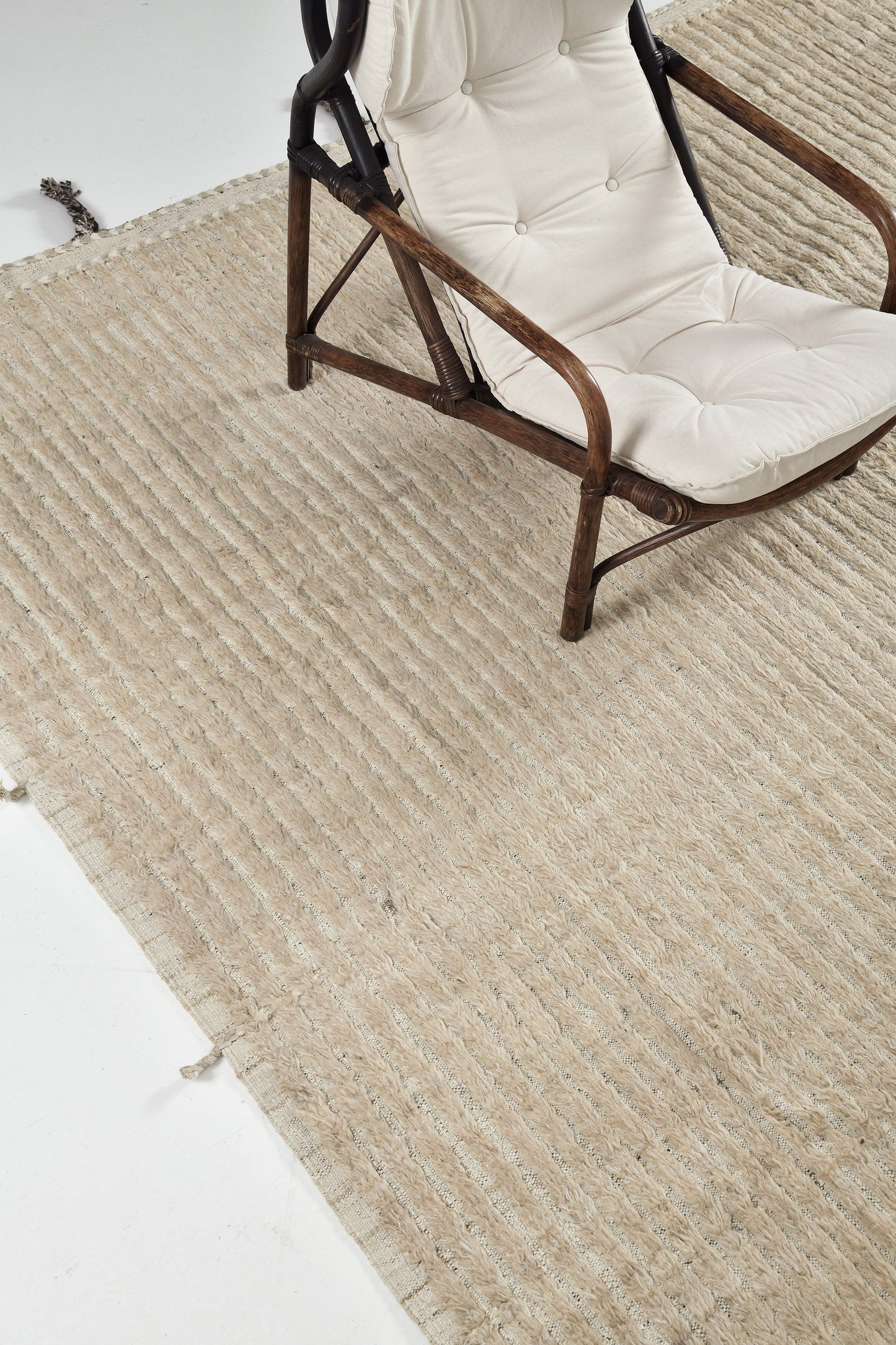 Modern Rug Image 4331 Fohn, Haute Bohemian