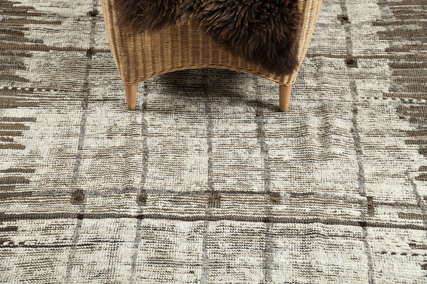 Modern Rug Image 2849 Dassin, Atlas Collection, Seasons