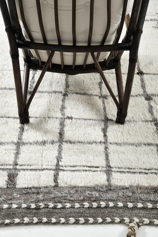 Modern Rug Image 2828 Dassin, Atlas Collection