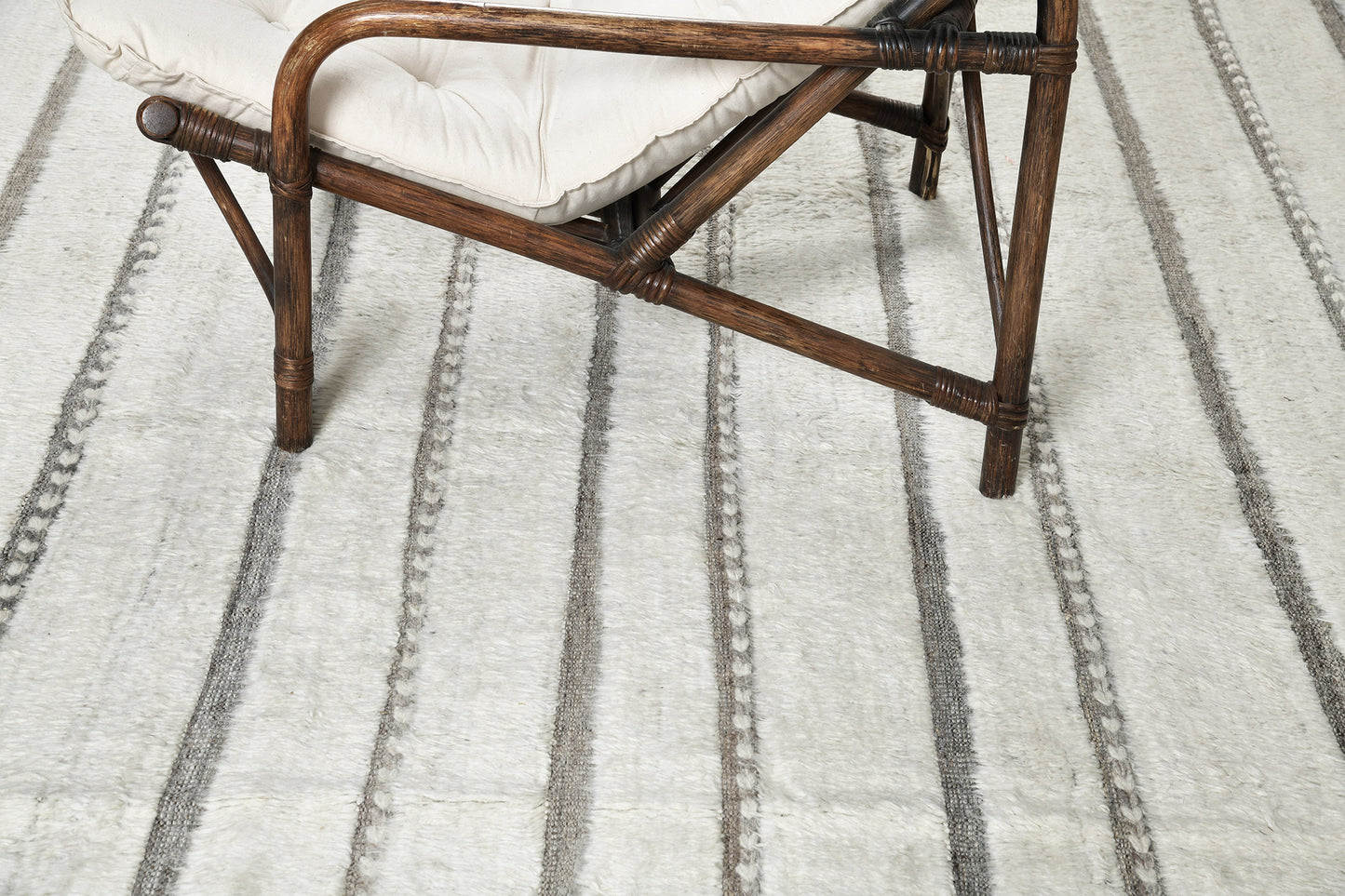 Modern Rug Image 174 Abrolhos, Haute Bohemian