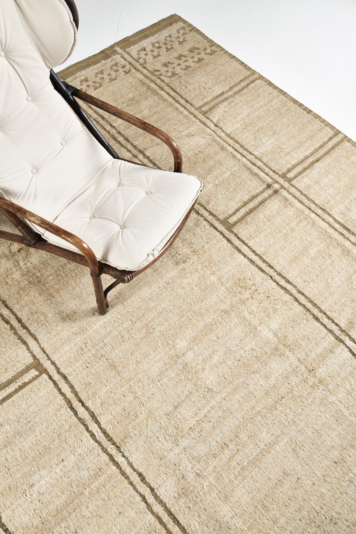 Modern Rug Image 6757 Meddur, Nomad Collection
