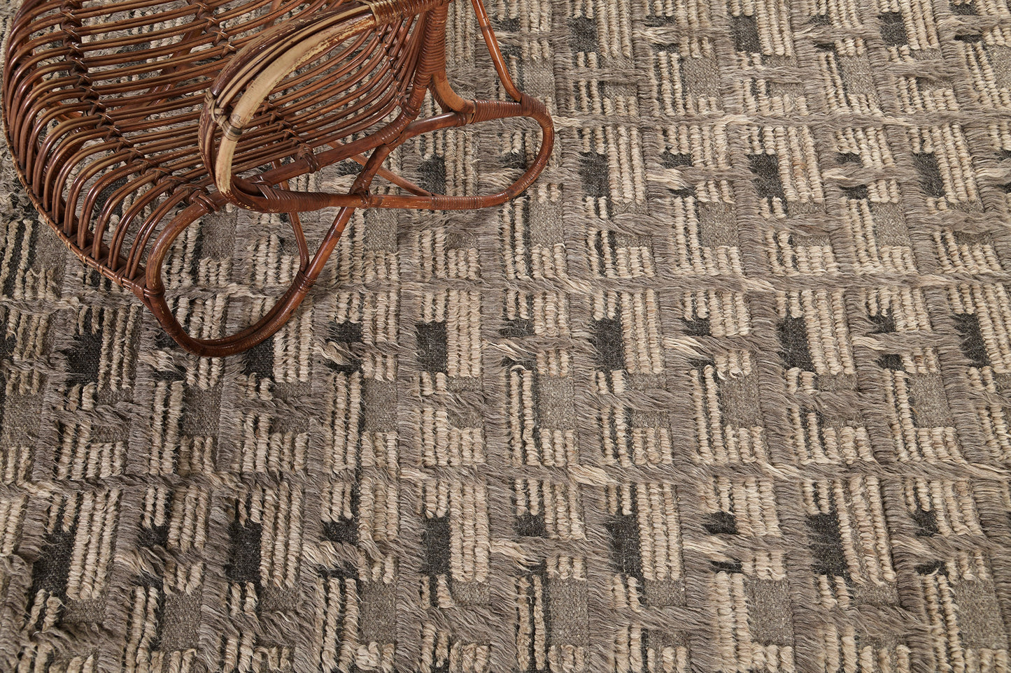 Modern Rug Image 5370 Imana, Sahara Collection