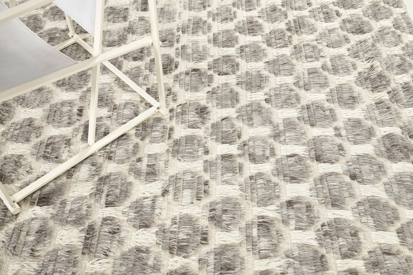 Modern Rug Image 8617 Nami, Sahara Collection