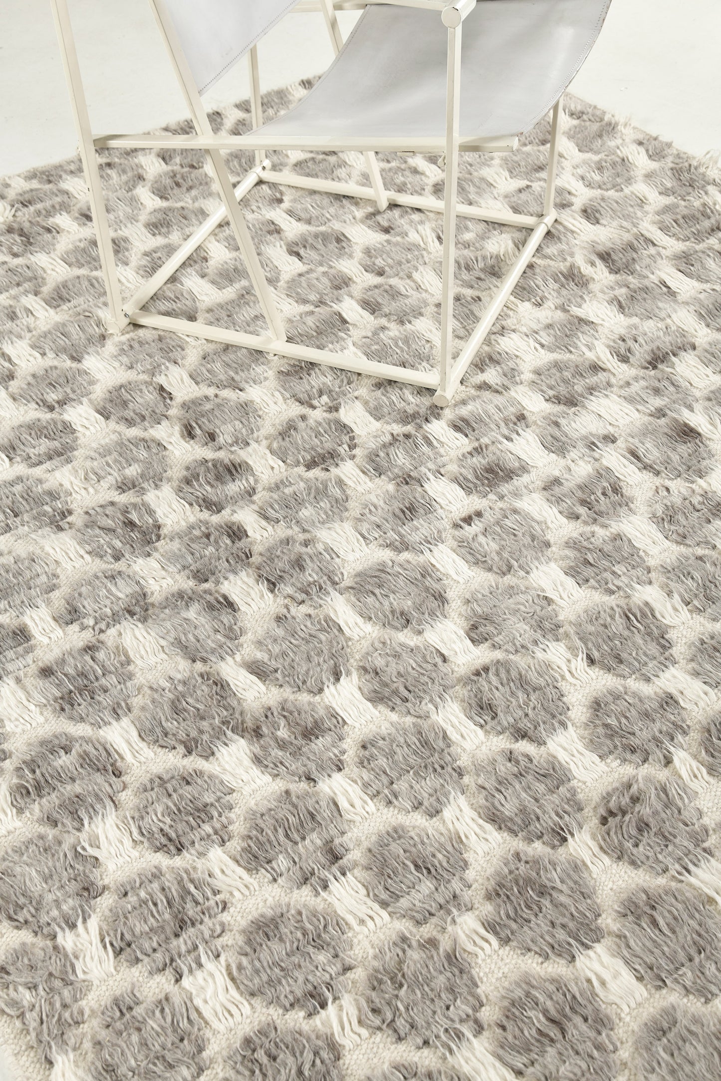 Modern Rug Image 8618 Nami, Sahara Collection