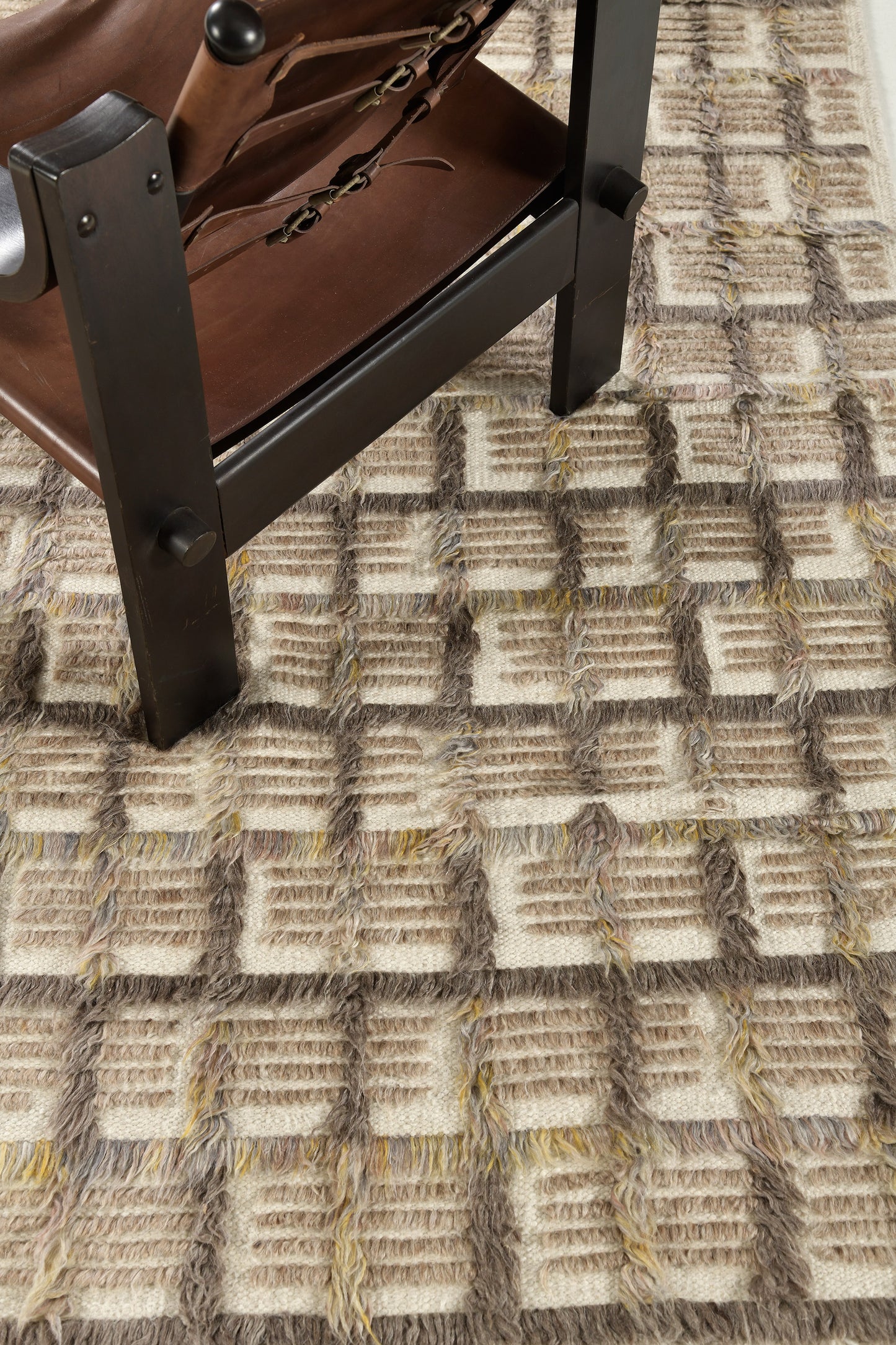 Modern Rug Image 5010 Hanin, Sahara Collection