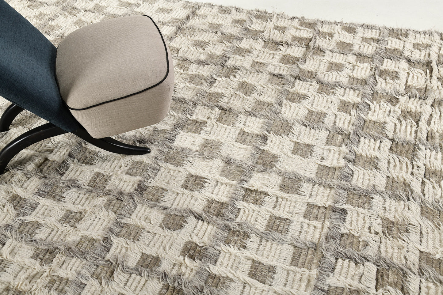 Modern Rug Image 7101 Miha, Sahara Collection