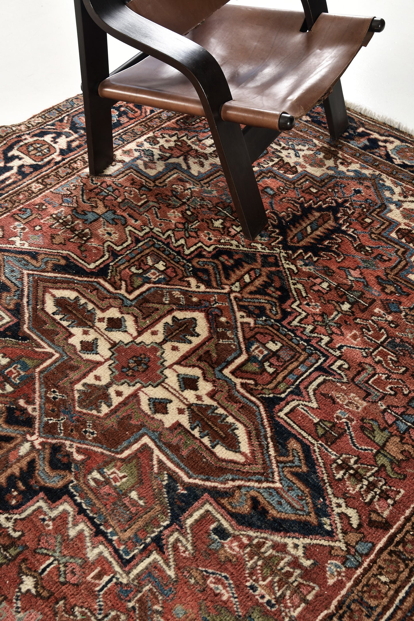Persian Rug 620 Antique Persian Heriz 30668
