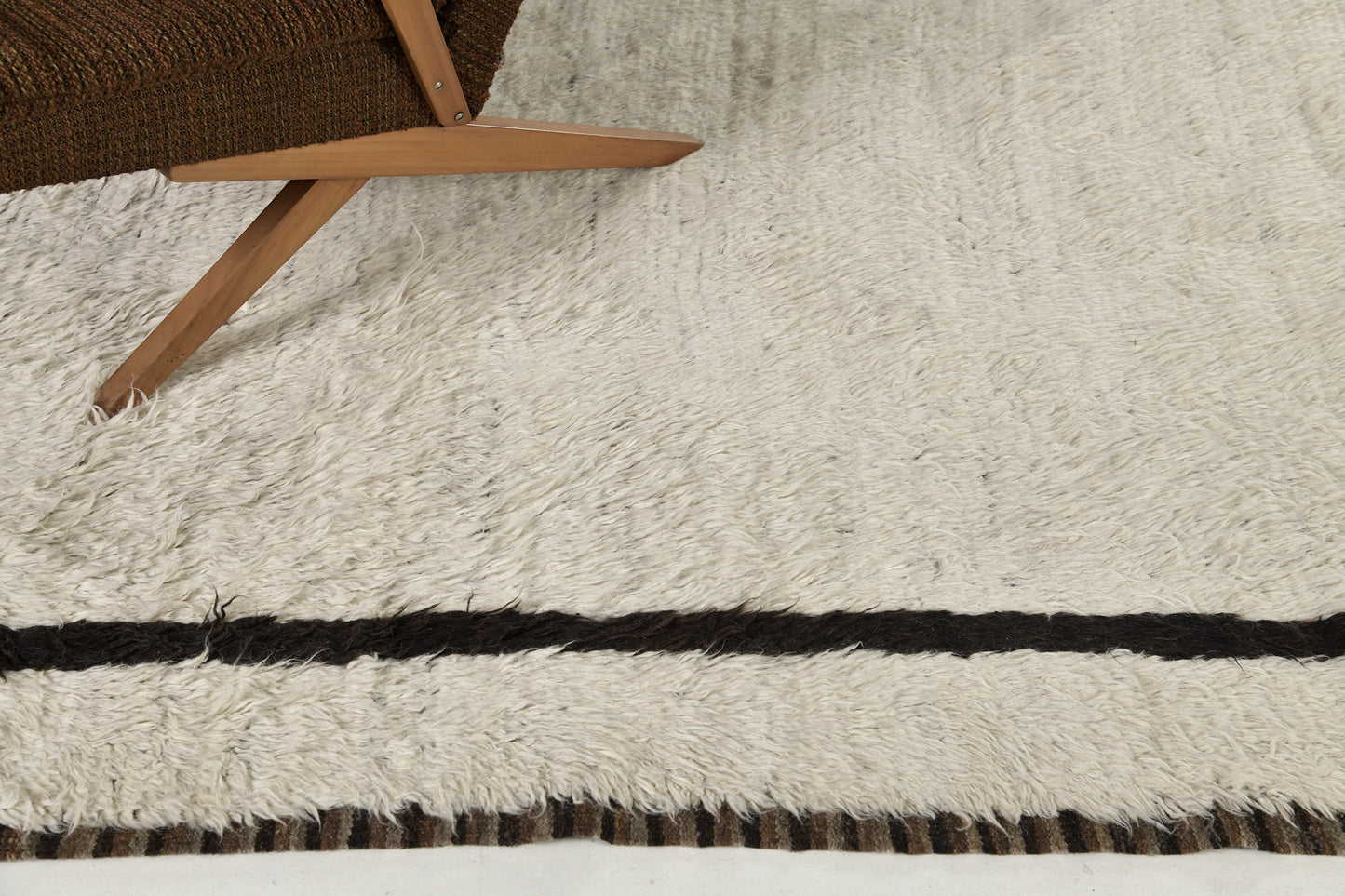 Modern Rug Image 13987 Yarra, Atlas Collection