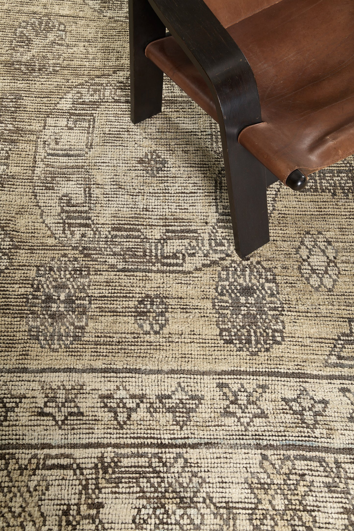 Khotan Revival, Seasons