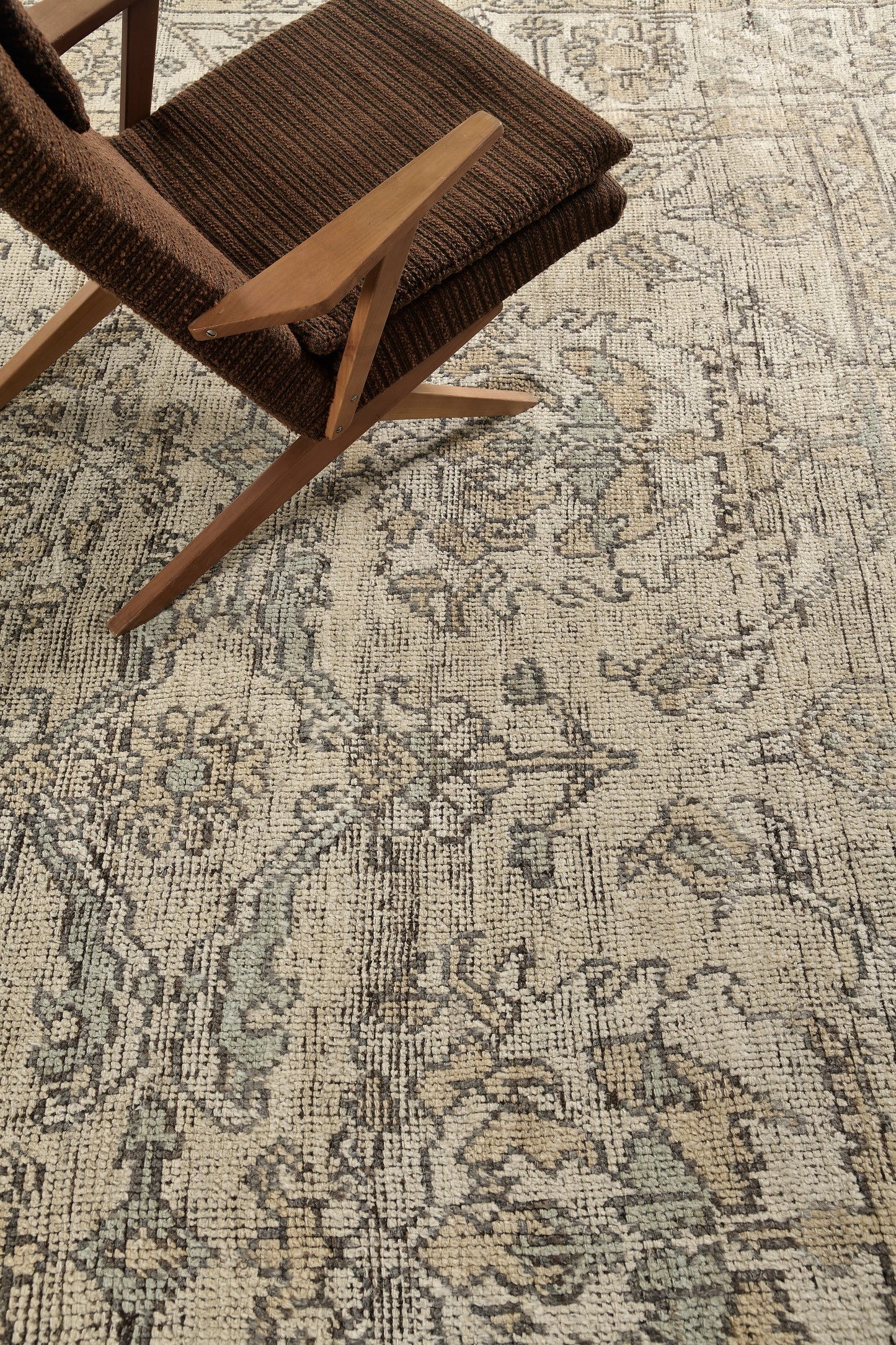 Oushak Revival, Seasons